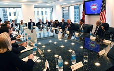 Vì sao Tim Cook tham gia hội nghị thượng đỉnh công nghệ của ông Trump