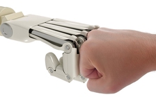 Công nghệ chưa thể thay thế cách giao tiếp như con người