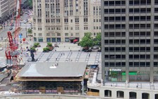 Cửa hàng Apple Store có thiết kế giống máy tính MacBook khổng lồ