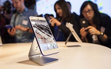 Google giảm giá gần 300 USD cho điện thoại Pixel thế hệ đầu tiên