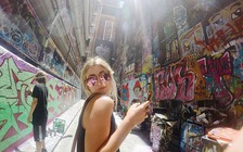 Thiệt mạng vì mải chụp ảnh tự sướng ​