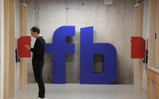 Anh dọa tăng thuế Facebook và Google