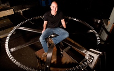 Jeff Bezos đầu tư 42 triệu USD xây dựng đồng hồ 10.000 năm tuổi