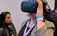 Bộ tai nghe HTC Vive Pro sẵn có để đặt hàng, giá 799 USD