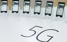 Điện thoại 5G đắt và xấu hơn các model 4G
