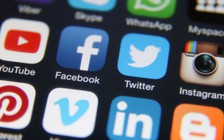 Mỹ muốn cấm tính năng phát video tự động của mạng xã hội