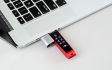 USB trang bị thêm công nghệ siêu bảo mật