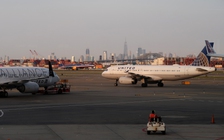 Hệ thống nhập cảnh ở sân bay Mỹ tê liệt vì sự cố sập máy tính