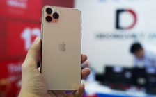 Cận cảnh iPhone 11 Pro Max có mặt sớm tại TP.HCM