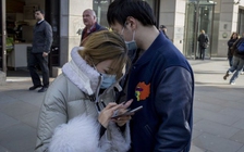 YouTube mạnh tay với video 'thuyết âm mưu' 5G phát tán Covid-19