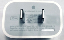 iPhone 12 được bán kèm bộ sạc nhanh 20W