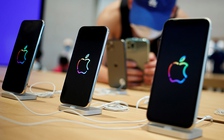 Apple đặt hàng màn hình gập lại từ Samsung