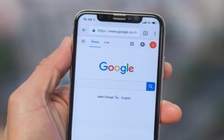 Ứng dụng Google trên iOS ngày càng giống trình duyệt web
