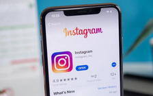Instagram thử nghiệm banner nhắc người đăng ký sử dụng Facebook
