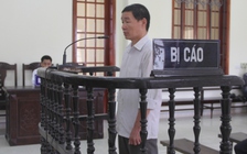 Đi mua rượu, hiếp dâm con gái chủ quán