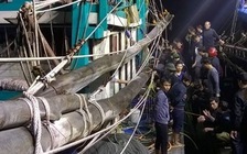Cháy tàu cá trong đêm, thiệt hại 2 tỉ đồng