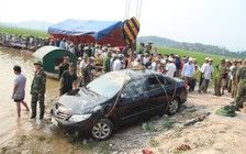 Ô tô lao xuống hồ, 2 người chết