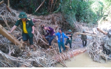 Phát hiện 2 thi thể nghi là nạn nhân mất tích vì lũ quét