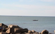 Hai học sinh mất tích khi tắm biển Thiên Cầm