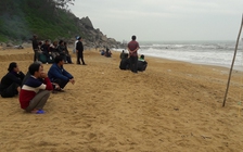 Tìm thấy thi thể nam sinh mất tích khi tắm biển Thiên Cầm