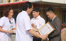 Tặng bằng khen cho 2 người hiến máu cực hiếm cứu người