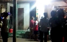 Chồng phát hiện vợ và con nhỏ chết trong tư thế treo cổ tại nhà