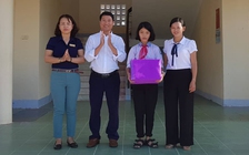 Tuyên dương học sinh lớp 8 nhặt được 30 triệu đồng trả lại cho người đánh rơi