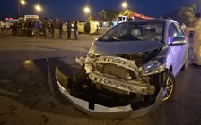 Xe 5 chỗ húc văng xe bán tải, 1 tài xế tử vong