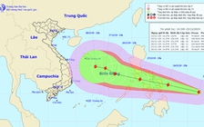 Bão Phanfone giật cấp 11 đang hướng vào Biển Đông