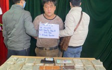 Công an Lào Cai bắt 3 nghi phạm vận chuyển 40 bánh heroin