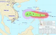 Bão Nockten giật cấp 17 đang hướng vào Biển Đông