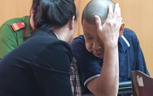 Giám đốc thuê 3 ô tô đem cầm cố tiêu xài ra tòa trên xe lăn