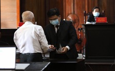 Lập biên bản bị cáo Dương Thị Bạch Diệp 'la lối tại tòa', tạm dừng phiên xử