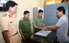 Nhặt được tiền, giao cho công an trả lại người mất