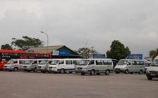 Bị xe dù 'ép', nhiều nhà xe đồng loạt ngưng chạy