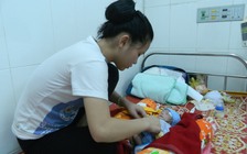 Cứu sống bé sơ sinh có nội tạng nằm ngoài ổ bụng