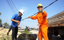 Đoàn viên thanh niên dựng 'ánh sáng đường quê' tiền tỉ