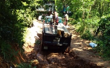 Đổ quân vào rừng truy quét lâm tặc, phát hiện vụ phá rừng