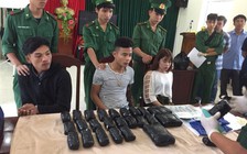 Bắt nhóm người vận chuyển 65.800 viên ma túy