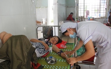 Hàng chục người nhập viện sau khi dự tiệc cưới