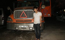 Dùng xe đầu kéo chở 41.000 gói thuốc lá lậu