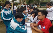 Cận tết, sinh viên 'tư vấn tuyển sinh' cho... học sinh