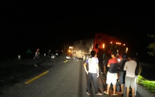 Hai thanh niên cùng họ tên tử vong khi gặp tai nạn với xe đầu kéo trong đêm