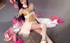 'Ngẩn ngơ' trước vẻ đẹp không tỳ vết của nữ cosplayer dù bị chụp 'lén'