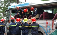 Tai nạn thảm khốc đèo Prenn: Lặng lẽ tìm nhặt từng phần thi thể nạn nhân