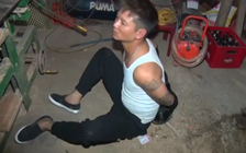 Cảnh sát 113 tạm giữ 4 người ném chất bẩn khủng bố con nợ