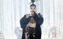 Sốc với độ sexy của Tóc Tiên trong MV 16+