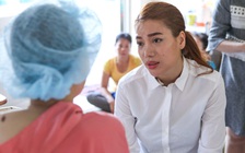 Trương Ngọc Ánh hỗ trợ chi phí phẫu thuật thẩm mỹ cho nữ sinh bị tạt axít