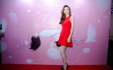 Hồ Ngọc Hà rạng rỡ mừng 'trò cưng' Giang Hồng Ngọc ra mắt MV