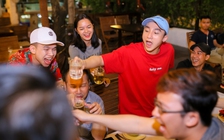 Sơn Tùng M-TP ăn mừng cùng vợ chồng Phạm Quỳnh Anh